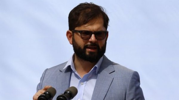 Presidente Boric Convoca a Ministros Involucrados en Reuniones en Casa de Zalaquett para Evaluar Registro Bajo Ley de Lobby