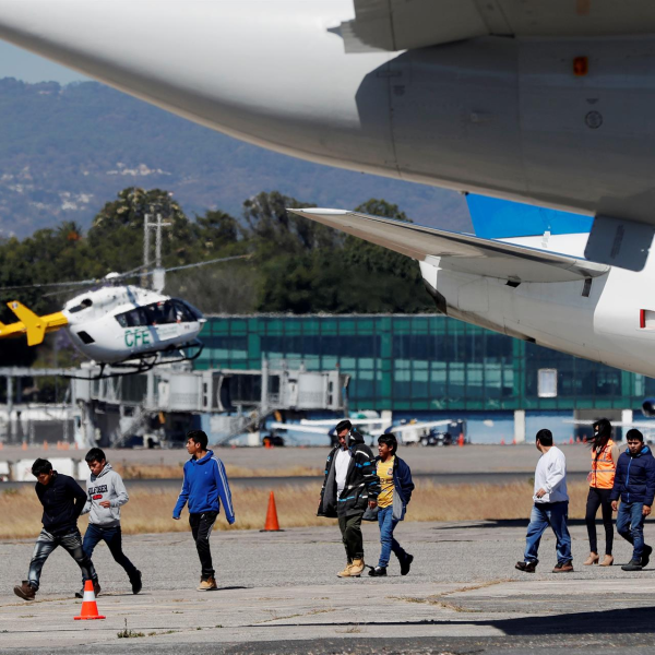 Deportaciones de EE.UU. Ignoran Orden Judicial