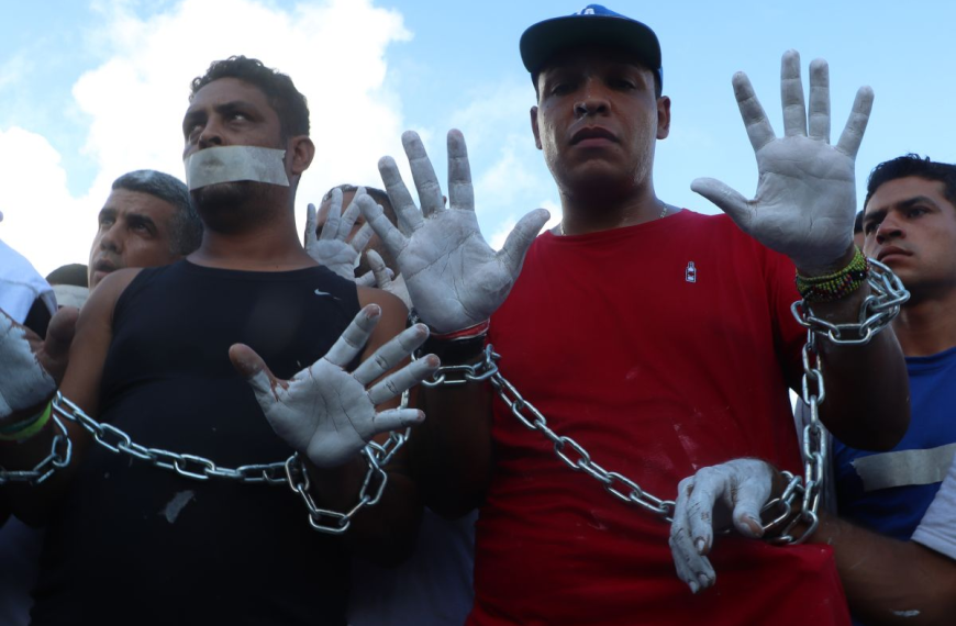 Venezolanos Deportados: Una Crisis en Cecot El Salvador