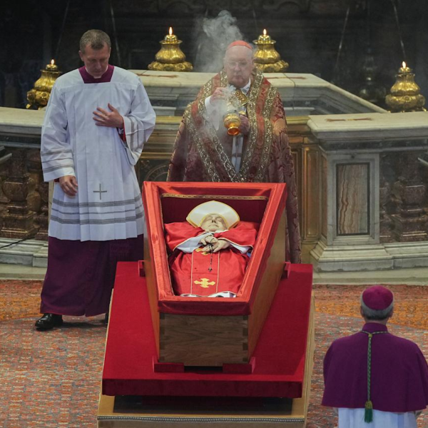 Tumba del Papa Francisco: Un Lugar de Honor y Recuerdo