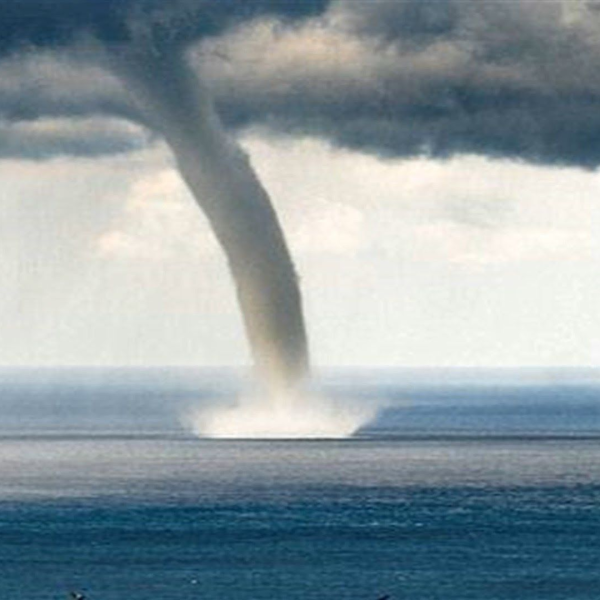 Tromba marina avistada en el Golfo de California
