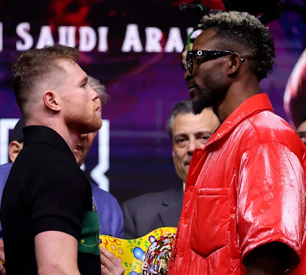 Canelo Álvarez se prepara para enfrentar a Crawford en septiembre