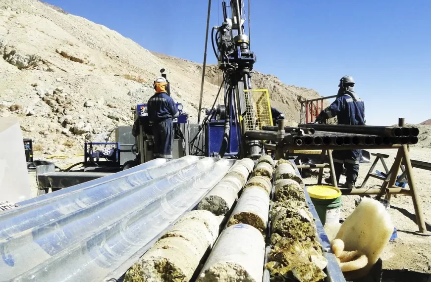 Exploración de Yacimientos de Cobre: Proyecto Innovador