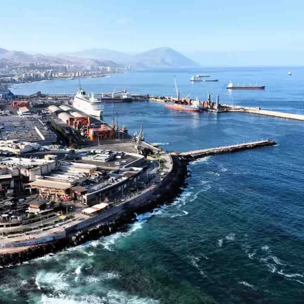 Puerto Antofagasta: Avances en Infraestructura y Sostenibilidad