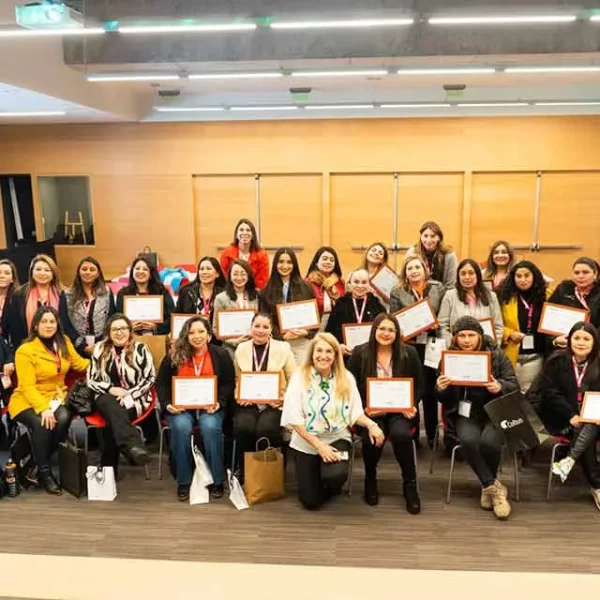 Mujeres Emprendedoras Biobío: Empoderamiento y Formación