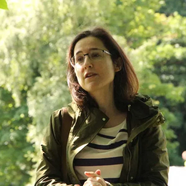 Ruta de la Seda: La conferencia de Eva Tobalina en Concepción