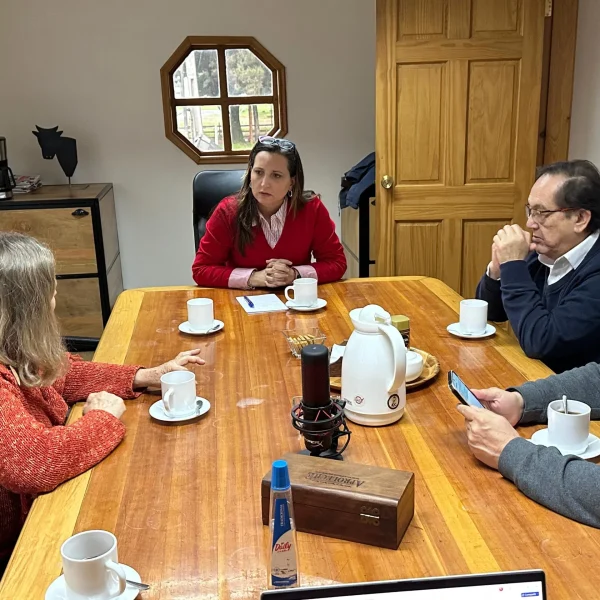 Industria Lechera y sus Desafíos: Reunión Clave en Osorno