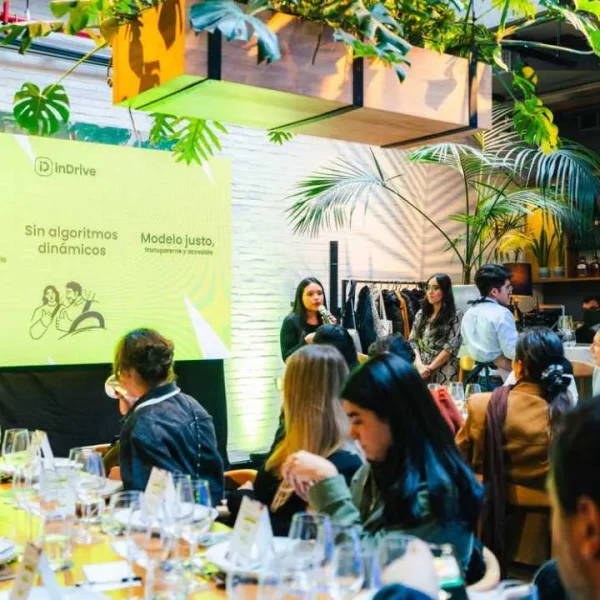 Aurora Tech Award: Impulso al Talento Femenino en Chile