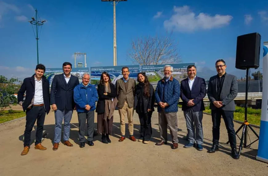Pasarelas Peatonales: Concurso de Arquitectura en Lo Barnechea
