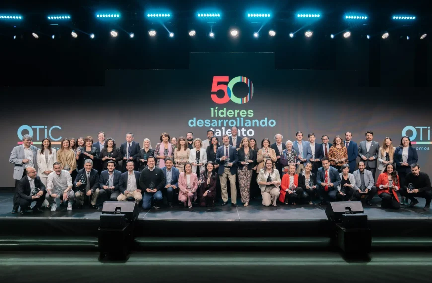 Premio desarrollo de talento: Reconocimiento a líderes innovadores