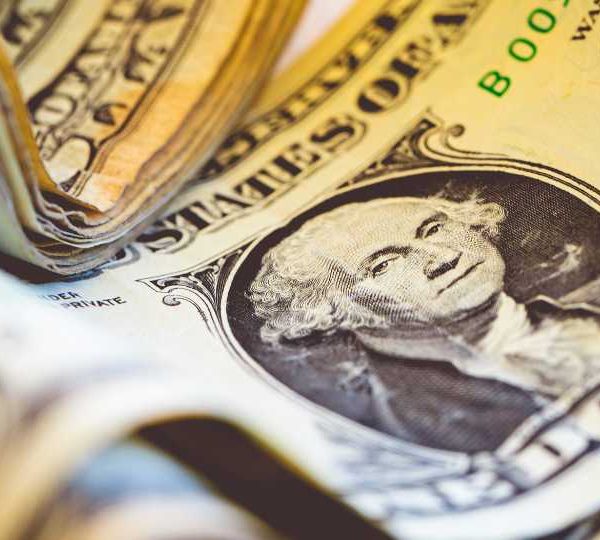 Valor del dólar en Chile: análisis del cierre del lunes