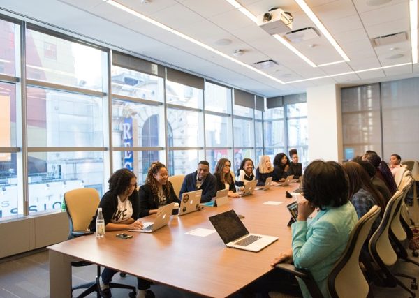 Formación Tecnológica Mujeres: Rompiendo Barreras en la IA