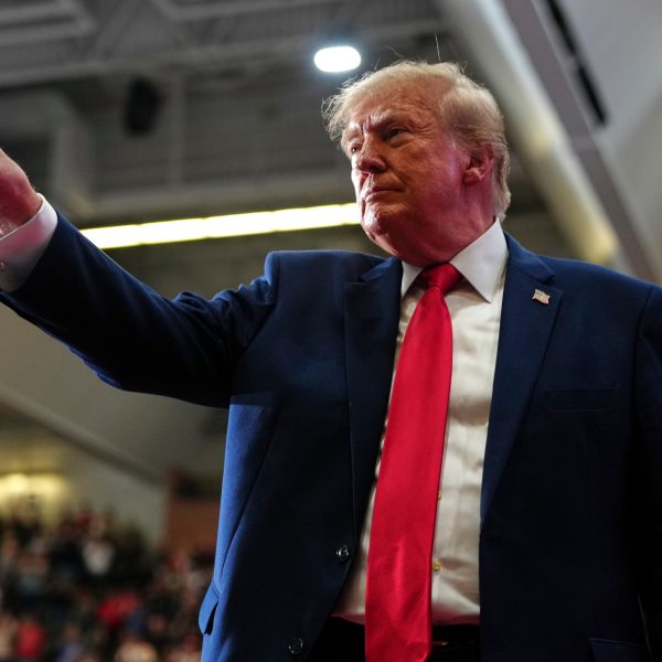 Ataques de Trump contra mujeres periodistas: un patrón alarmante