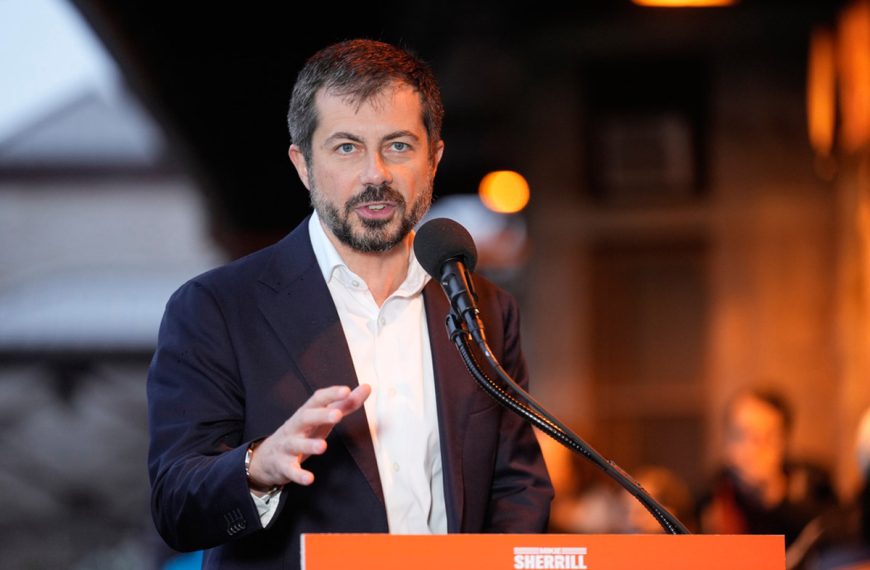 Pete Buttigieg y Su Intrigante Respaldo en las Elecciones Intermedias