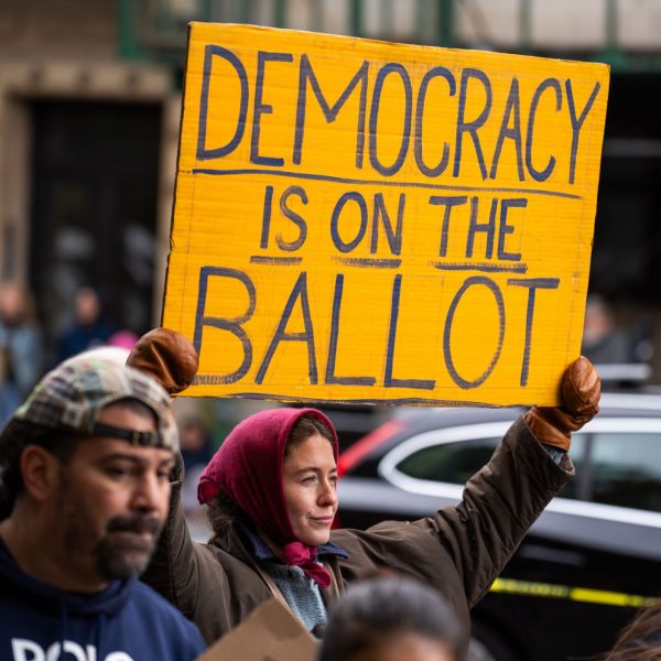 Elecciones de Medio Mandato: ¿Un Cambio para Trump? Las Claves del Voto Joven