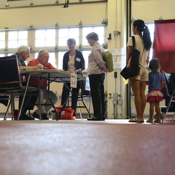 Votantes hispanos: ¿Respaldo a Trump o descontento creciente en 2024?