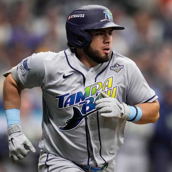 Jonathan Aranda brilla en la Serie Mundial 2026 con su primer hit